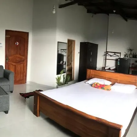 S V Homestay Kandy Extérieur photo