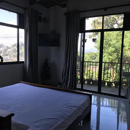 S V Homestay Kandy Extérieur photo